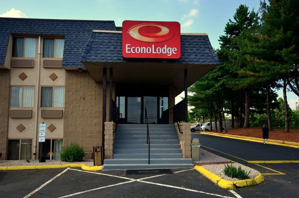 Econo Lodge Milldale - Southington Extérieur photo