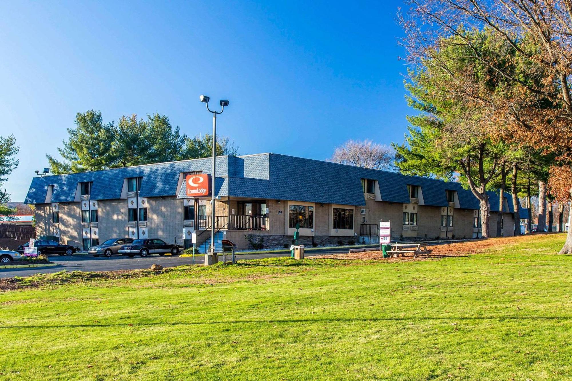 Econo Lodge Milldale - Southington Extérieur photo