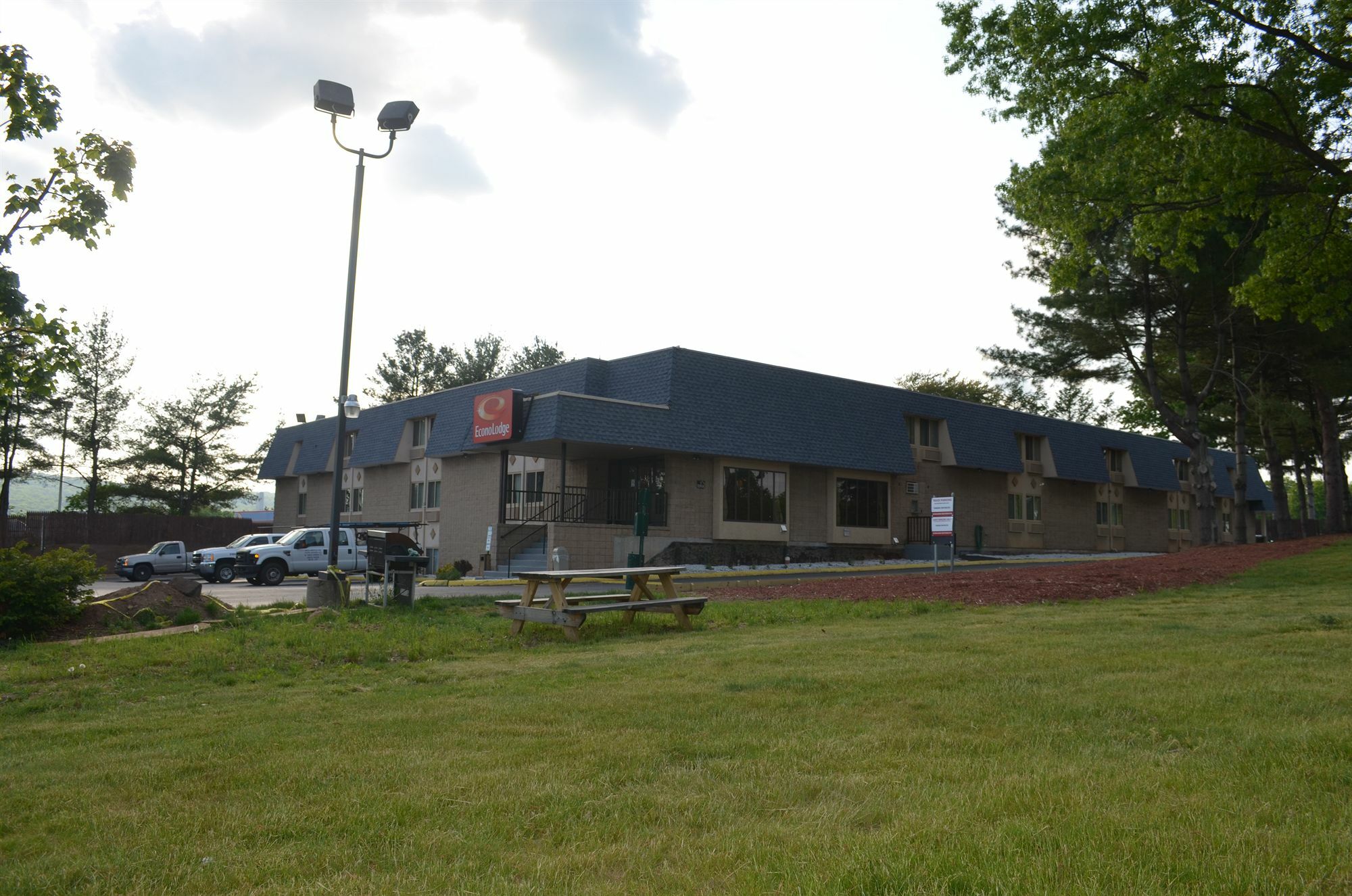 Econo Lodge Milldale - Southington Extérieur photo